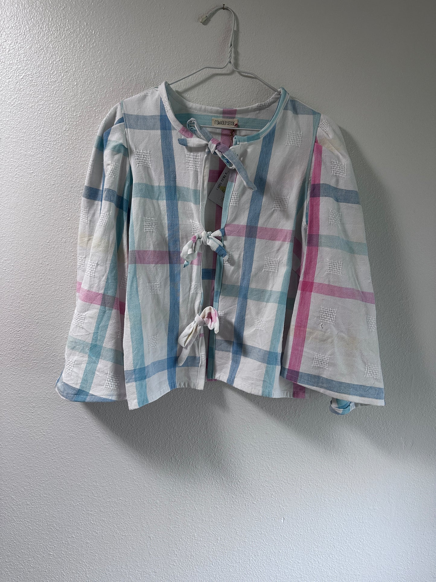 Pastel Picnic Tie-Front Blouse – Size M/L