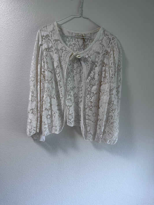 Vintage Lace Garden Blouse – Size M/L